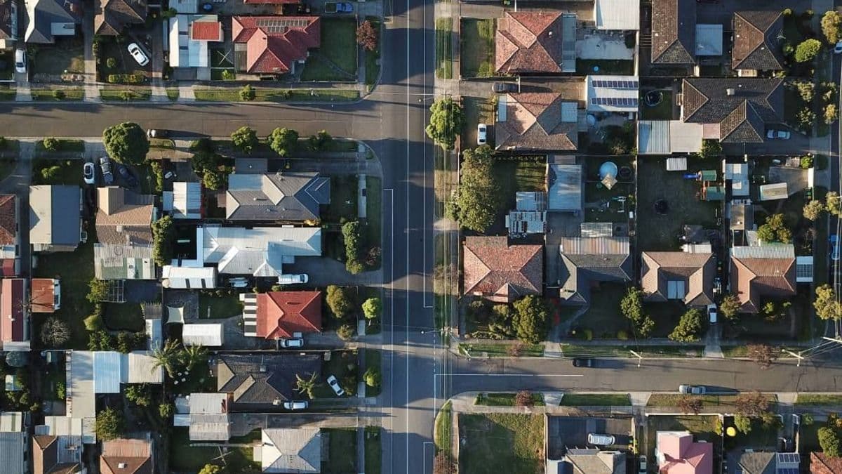 Plot twist: home owners keep repayments on hold as rates fall